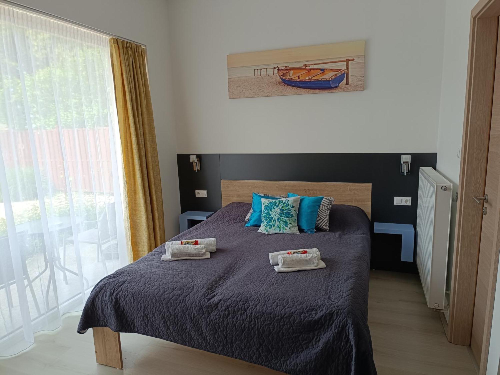 Ujhely Apartmanhaz Siofok Luaran gambar