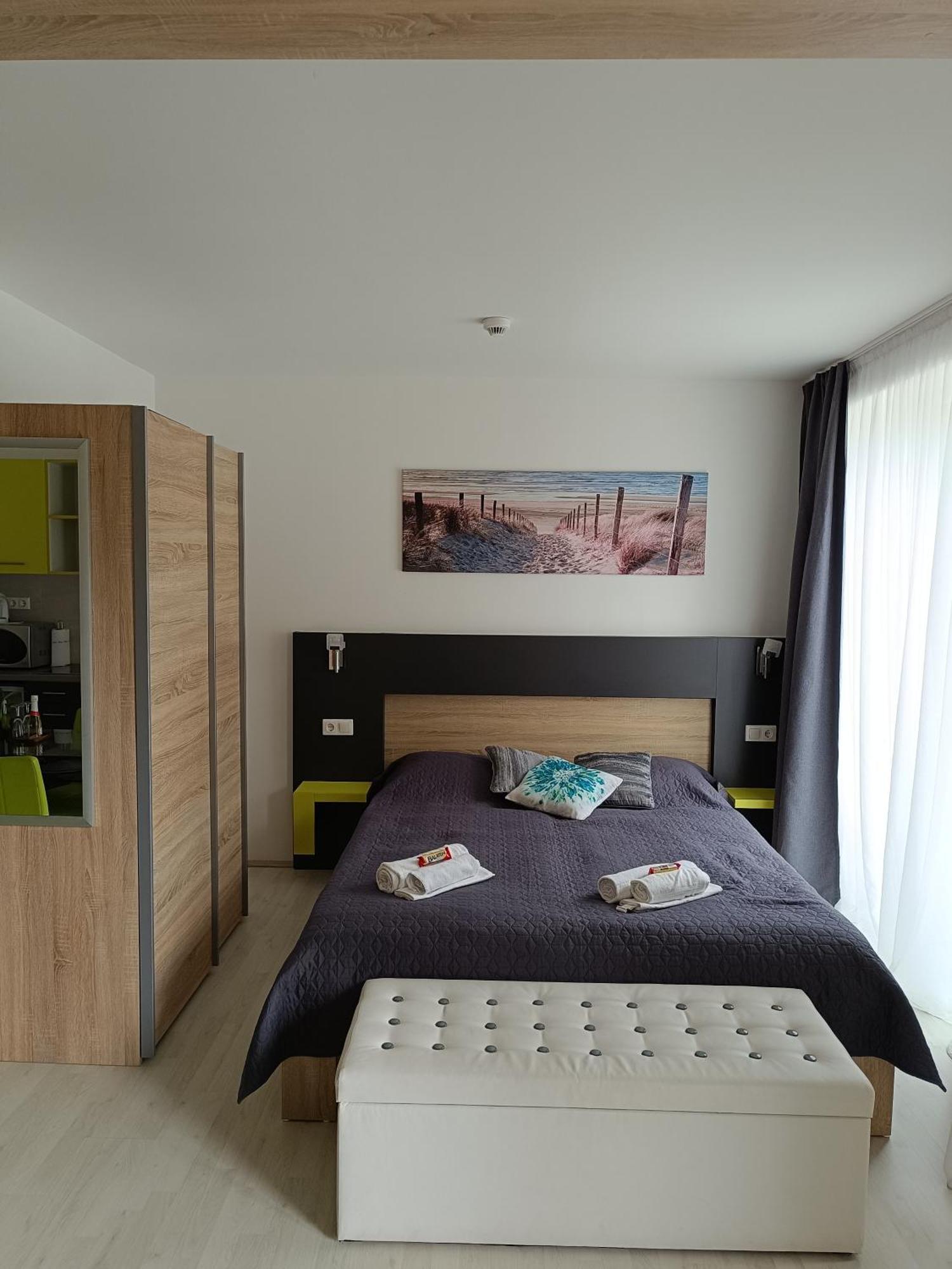 Ujhely Apartmanhaz Siofok Luaran gambar