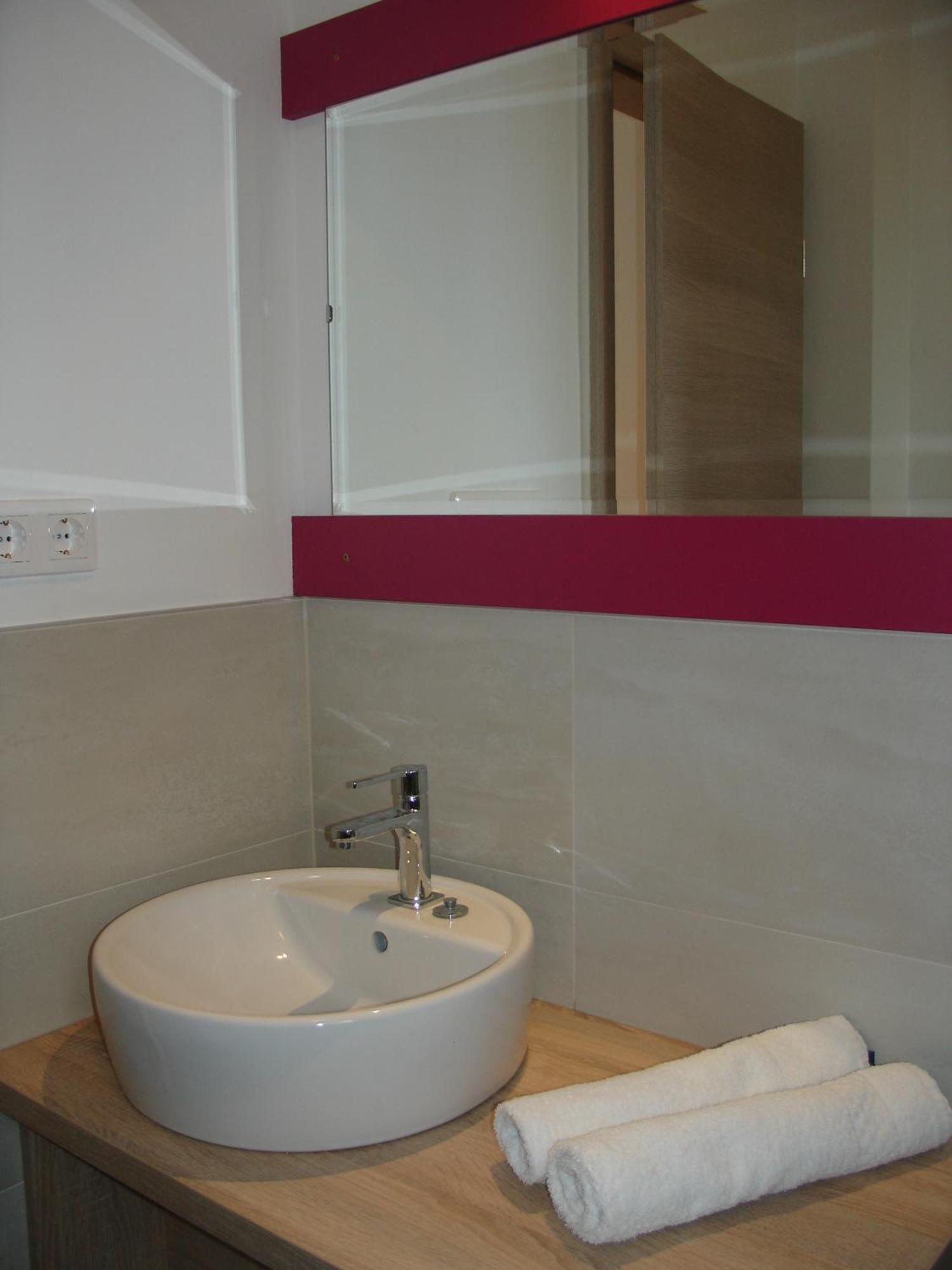 Ujhely Apartmanhaz Siofok Luaran gambar